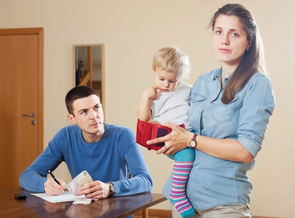 no hablar abiertamente sobre los ingresos