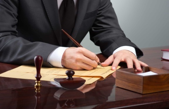 �qu� es y c�mo funciona un fideicomiso testamentario?